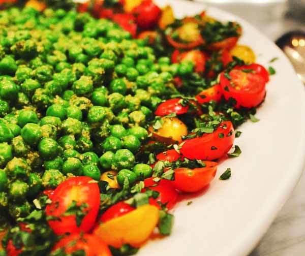 green-peas-plate-protein-source-600x504