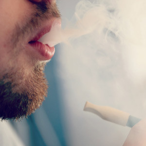 Health Benefits and Side Effects of Vaping
